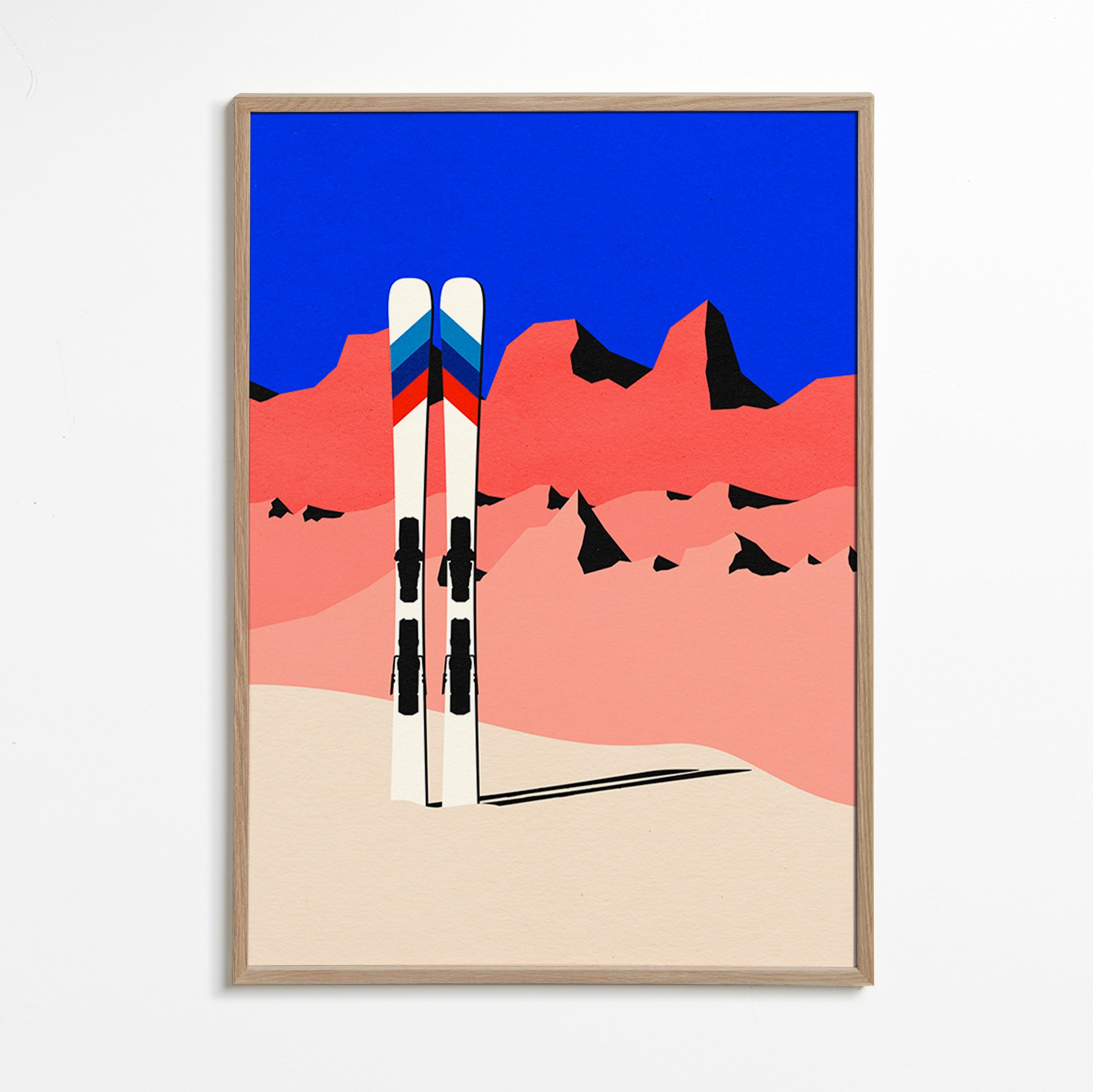 Sportovní obraz: lyže před geometrickým horským motivem – Oak Frame