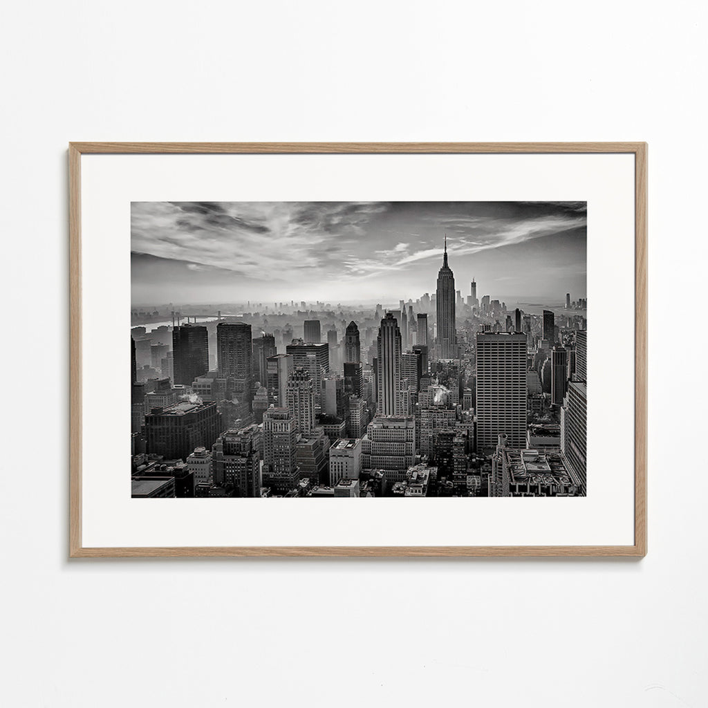 Obraz do kuchyně Manhattan v černobílém provedení – Oak Frame