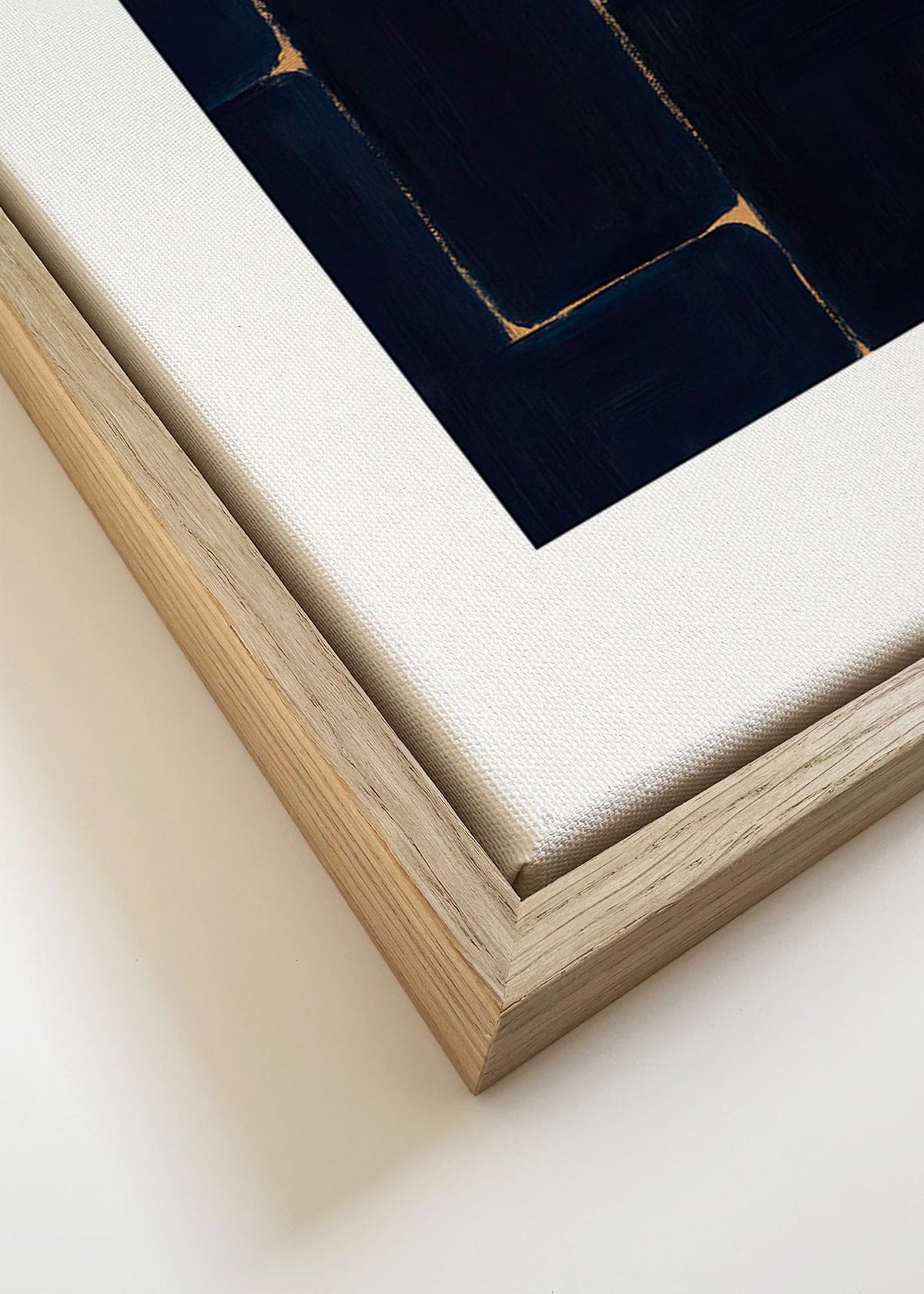 Hluboce modrý abstrakt se zlatými akcenty – Canvas detail