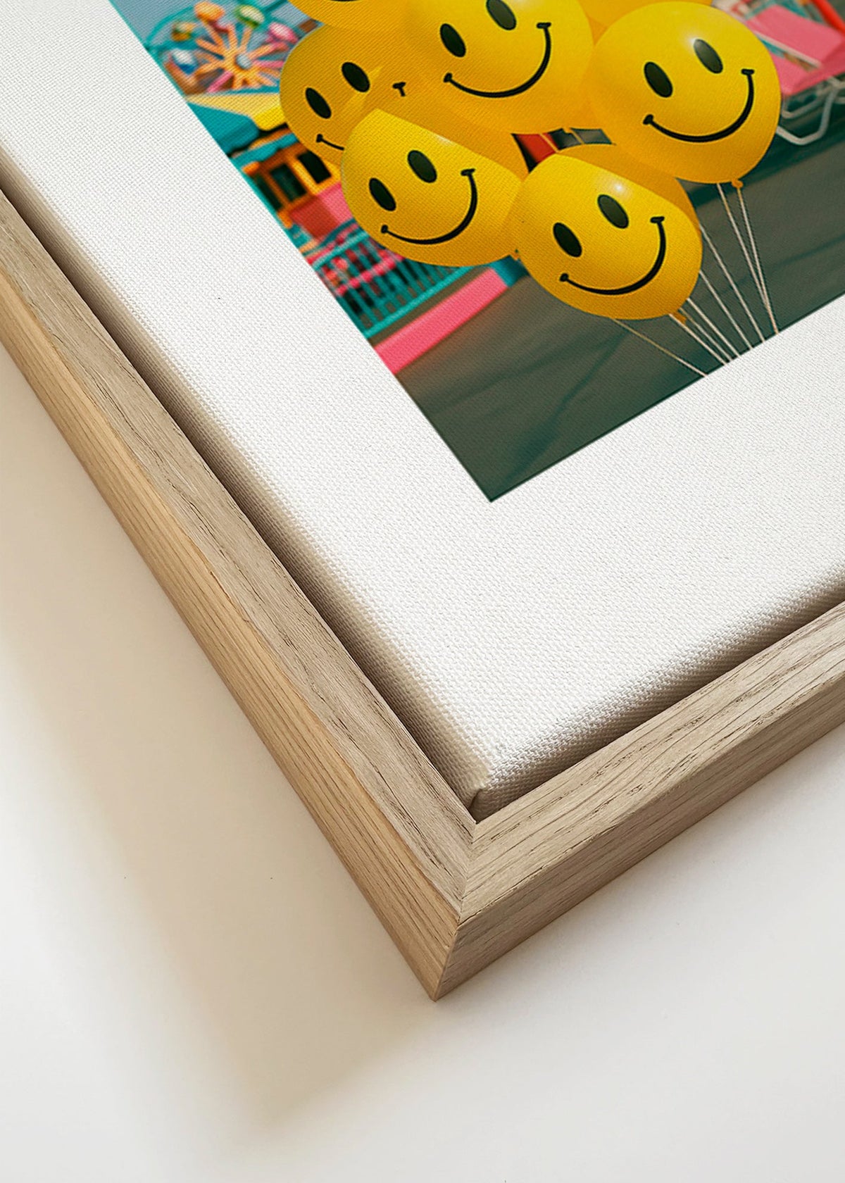 Fotografie usměvavých balónků v zábavním parku – Canvas detail