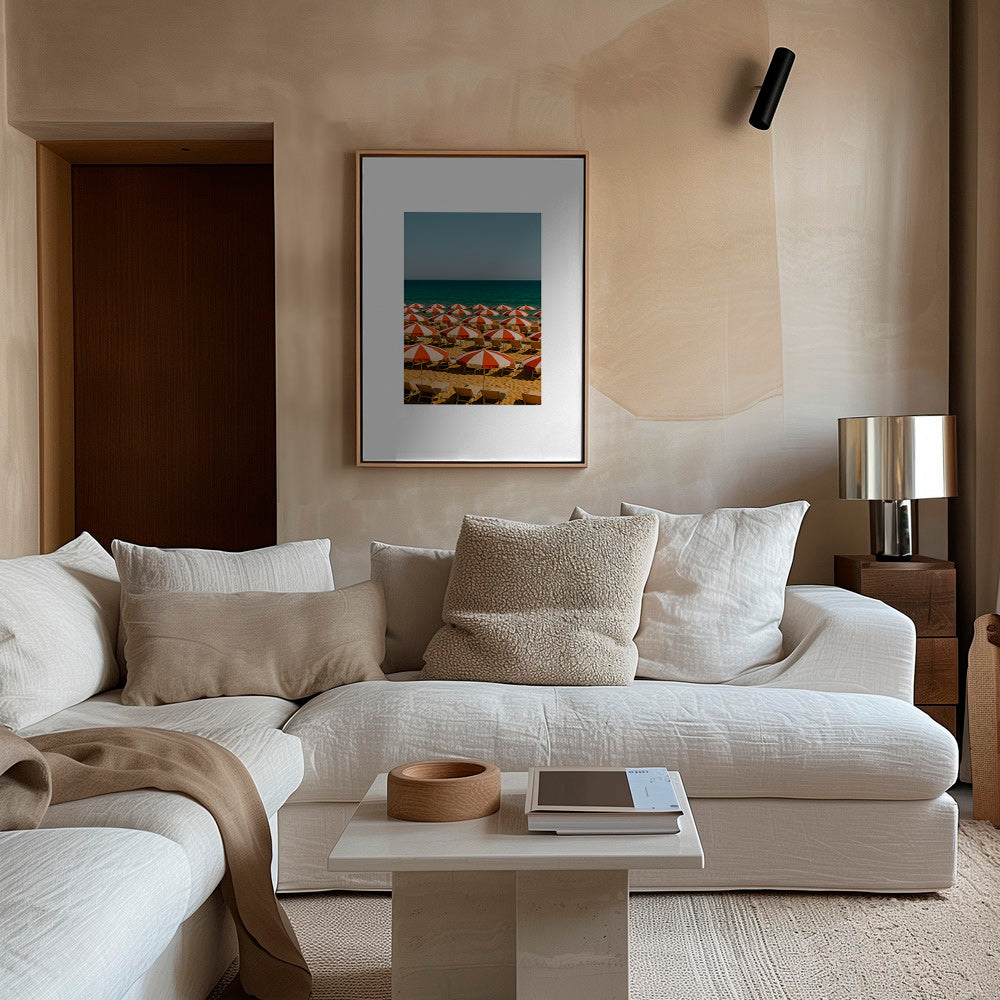 Cuadro de paisaje con sombrillas rojas en playa – Canvas2
