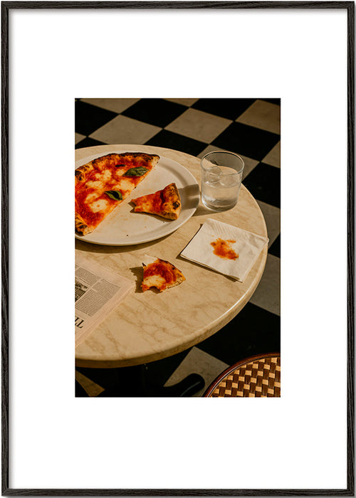 Obraz do kuchyně Pizza na mramoru – Black Frame