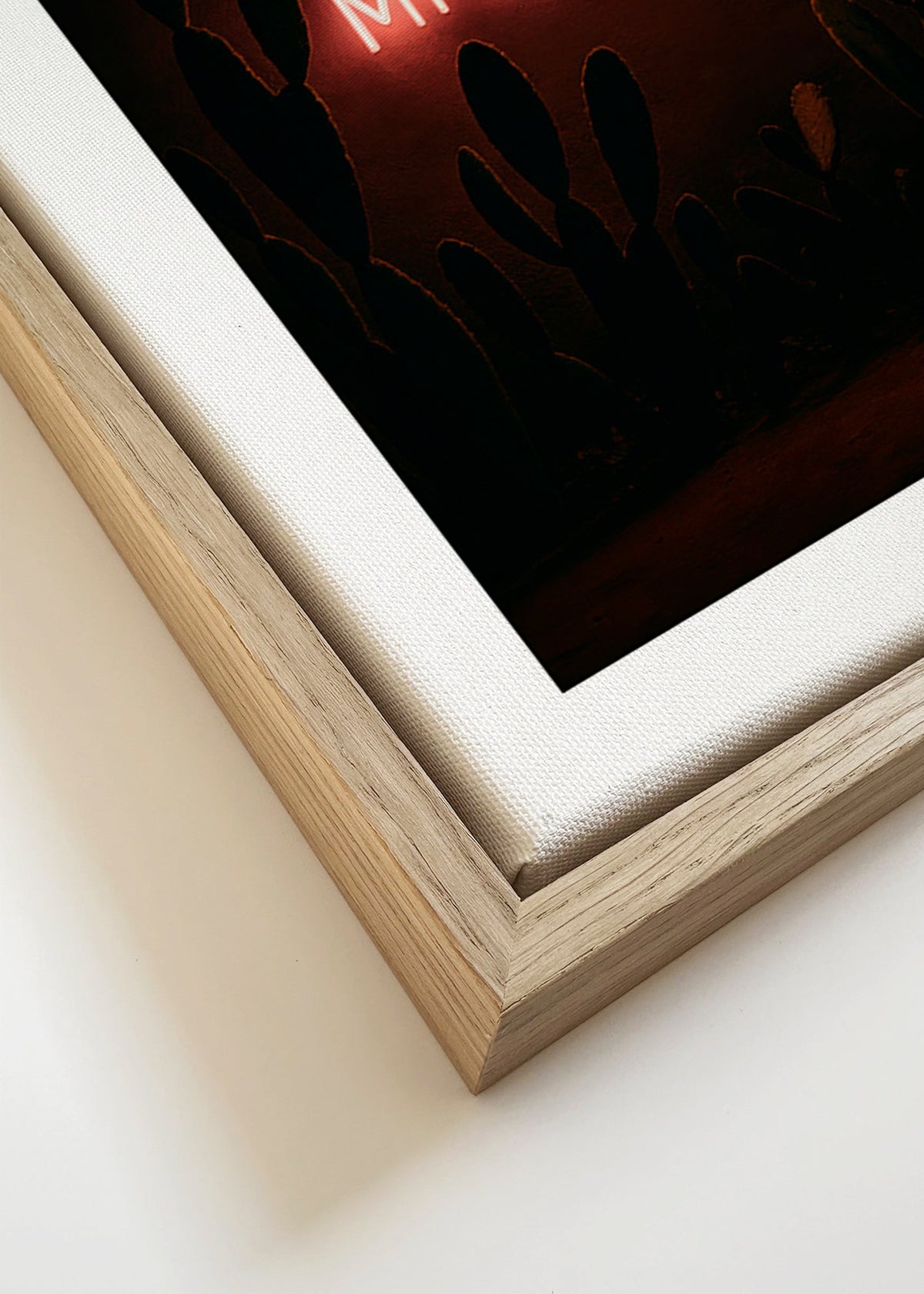 Fotografie: neon 'Mi Amor' nad kaktusy – Canvas detail