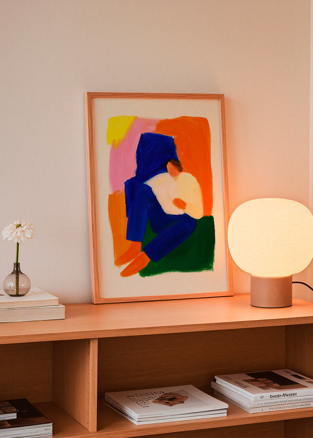 Ilustrace sedící postavy v jasných barvách – Product3