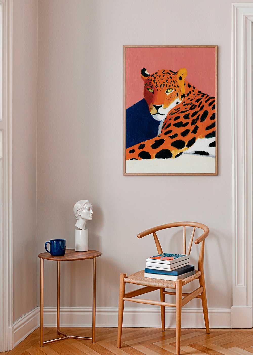 Obraz: Odpočívající leopard na růžovém pozadí