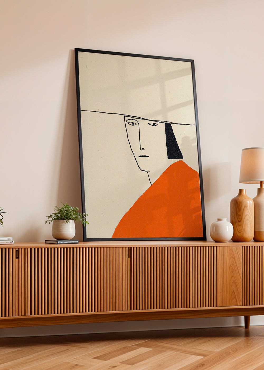 Minimalistická ilustrace s oranžovým pláštěm