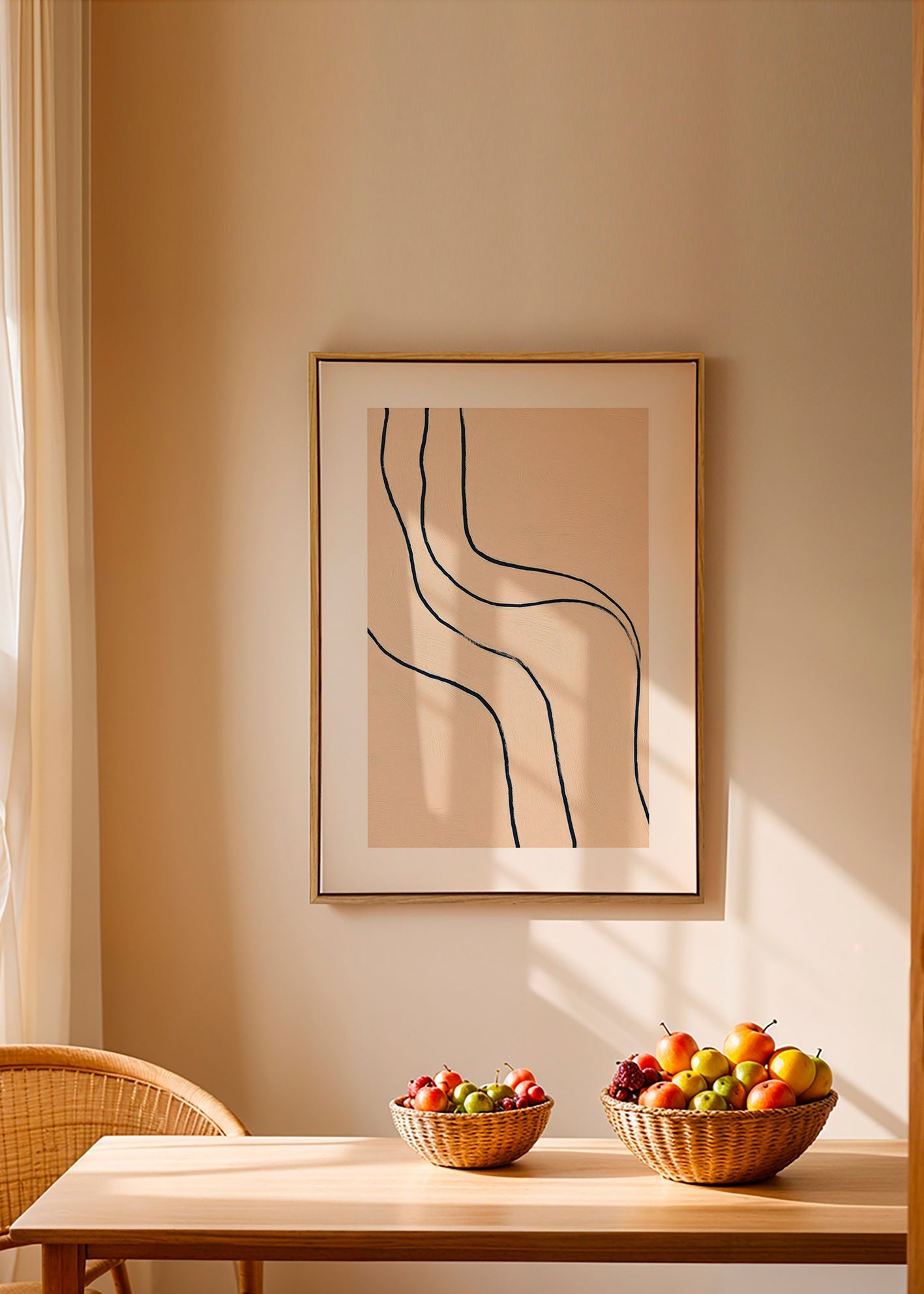 Minimalistický obraz s plynulými liniemi na béžovém pozadí