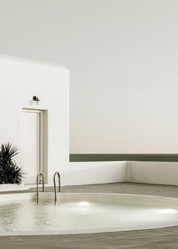 Fotografie minimalistického bazénu a bílé architektury